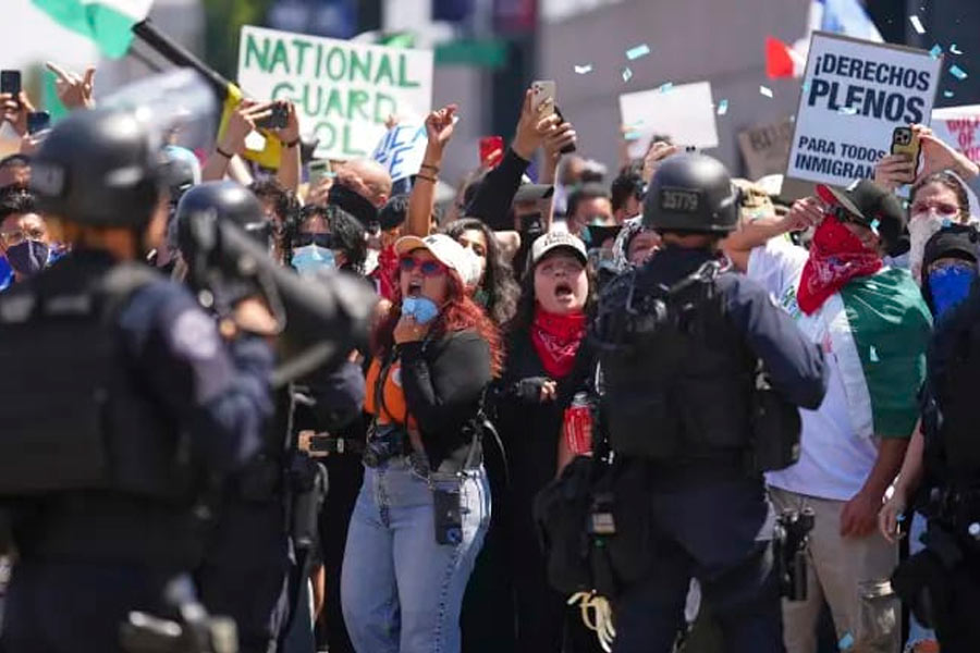 Los Angeles. Trumpen arrazakeriaren aurkako altxamendua geldiezina da eta AEB osoan zabaldu da