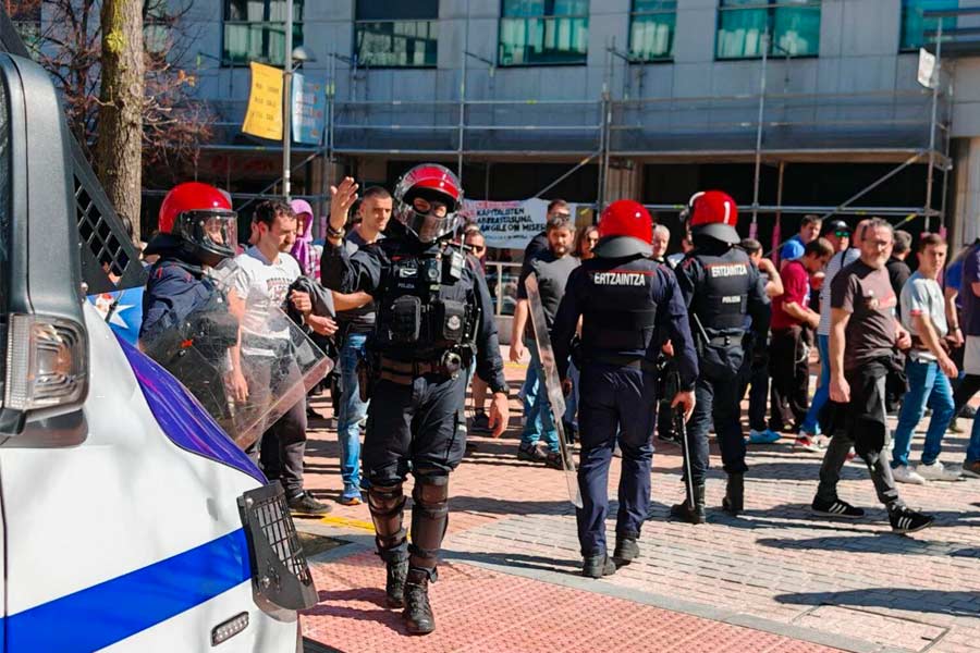 M17ko greba - errepresioa